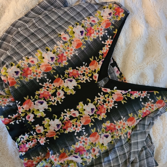 SOLD. Plaid and Floral Dress Candies - Picture 6 of 9